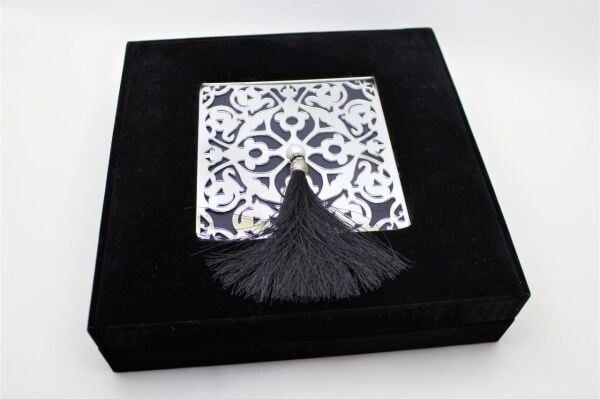 Dark Brown El Yapımı 36'lı Siyah Kadife Çikolata Kutusu - Özel Osmanlı Motifleri