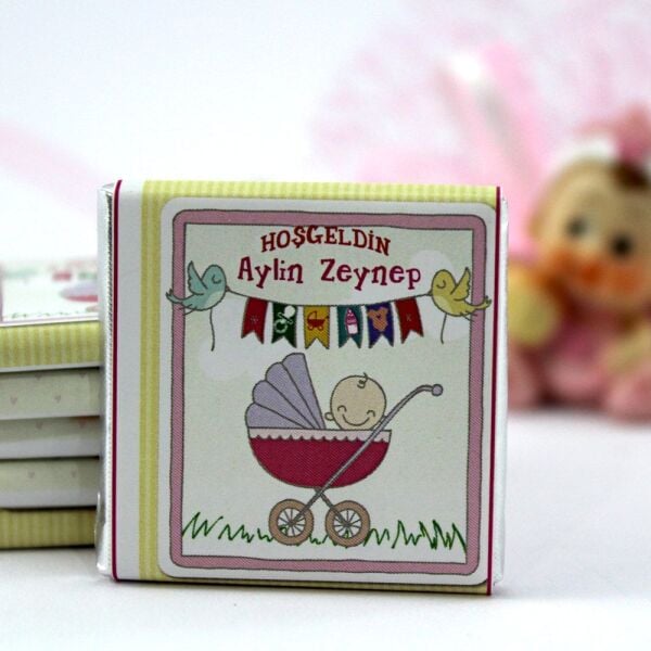 Dark Brown Kişiye Özel İsim Yazılabilen Hoşgeldin Kız Bebek Çikolatası 48'li (Hediye Kutu)