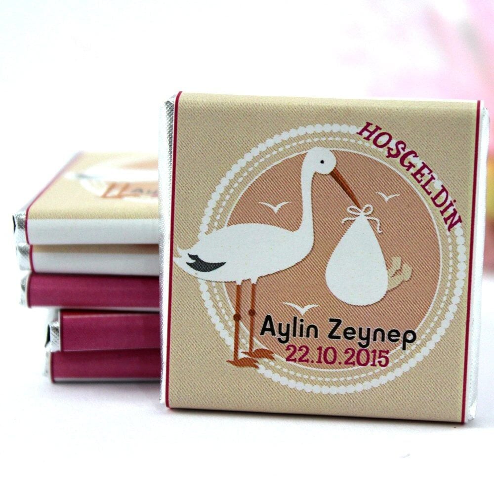 Dark Brown Kişiye Özel İsimli Kız Bebek Hoşgeldin Hediye Çikolatası 48'li (Hediye Kutu)