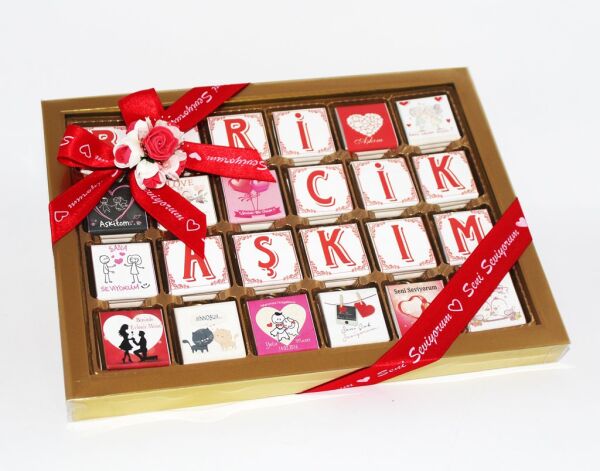 Dark Brown Bitter ve Sütlü 72 Adet 'Biricik Aşkım' Yazılı Madlen Çikolata